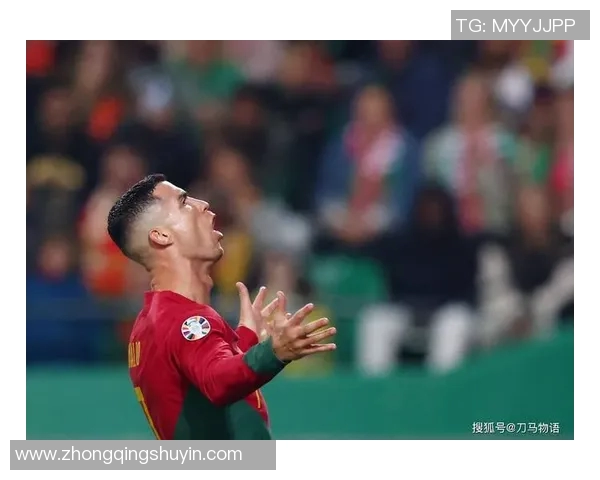 足球明星儿子的成长瞬间揭秘他们的生活与梦想